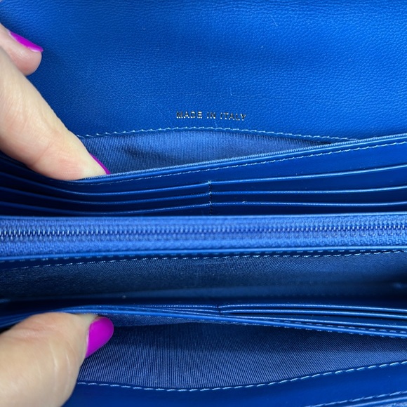 CHANEL 19 CC Blue Lambskin Flap Long Wallet  Sticker Series #29 2019, CHANEL box - Picture 12 of 17